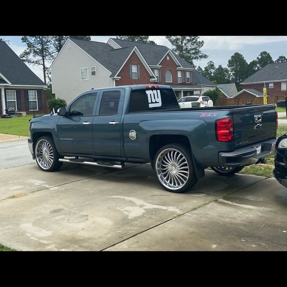 Rims 26 inch for Silverado 1500 truck - Picture 1 of 12